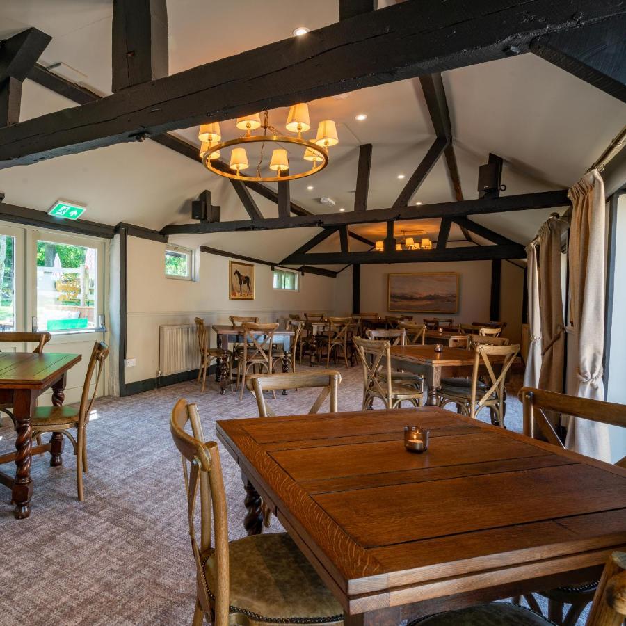 Godshill  High Corner Inn מראה חיצוני תמונה