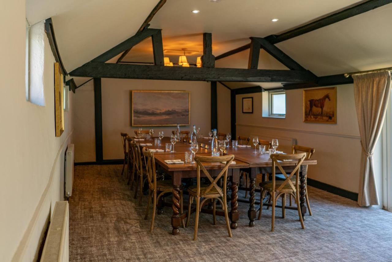 Godshill  High Corner Inn מראה חיצוני תמונה